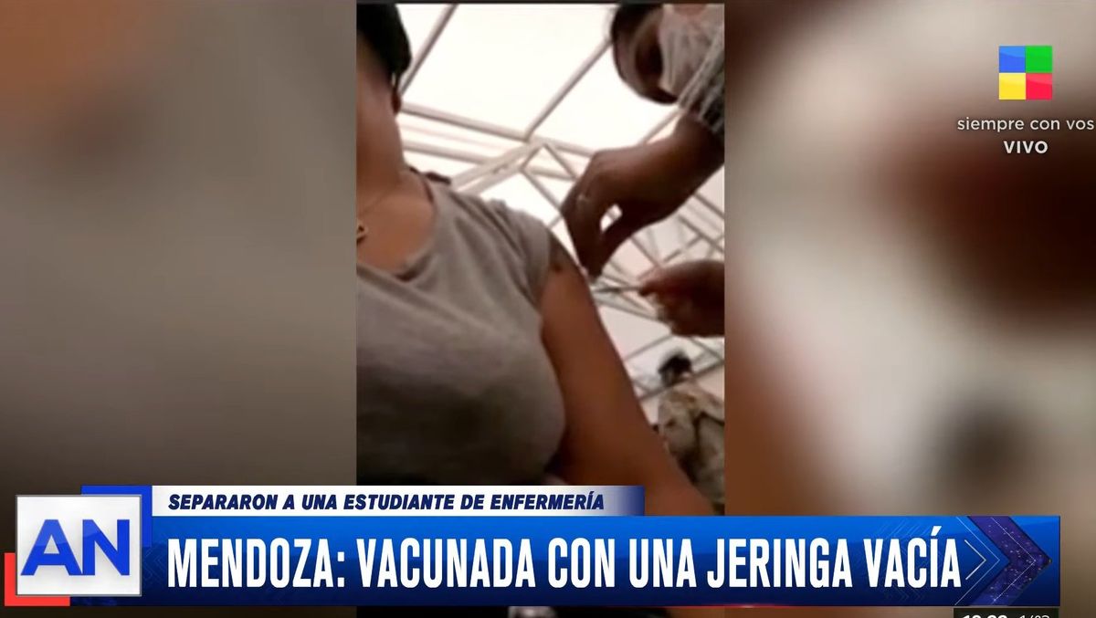 Video: la vacunaron con una jeringa vacía en Mendoza