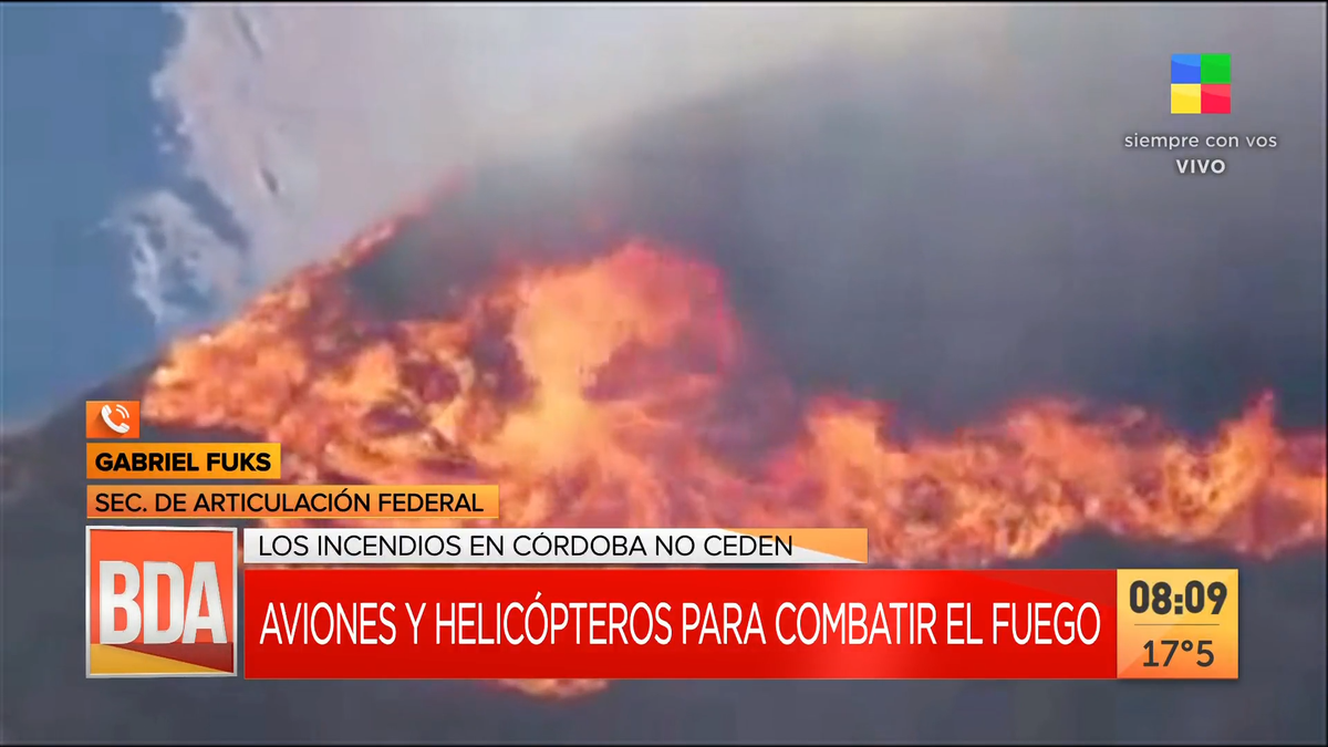 Incendios en Córdoba: usan aviones y helicópteros para combatir el fuego