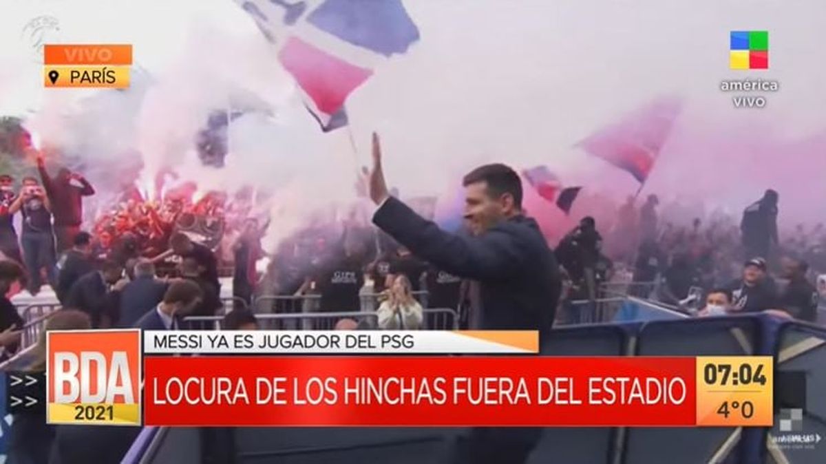 Lionel Messi ya es jugador del PSG: los hinchas lo recibieron con banderas y cantos