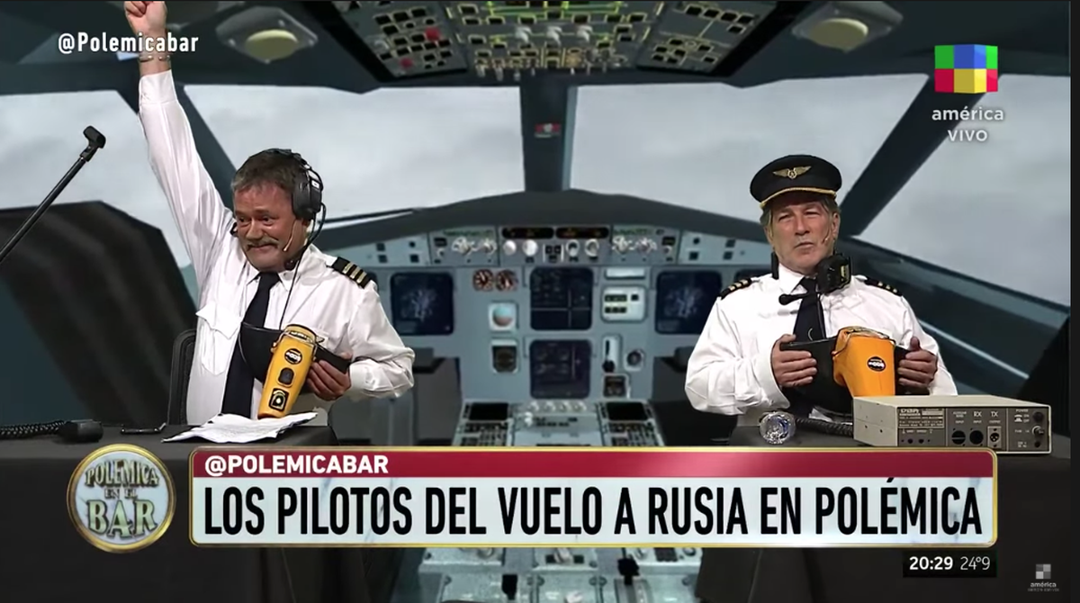 Humor: los pilotos del vuelo a Rusia estuvieron en Polémica en el Bar