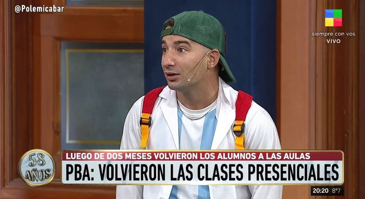 Volvieron los alumnos a las aulas: mirá los mejores chistes de Nazareno Móttola